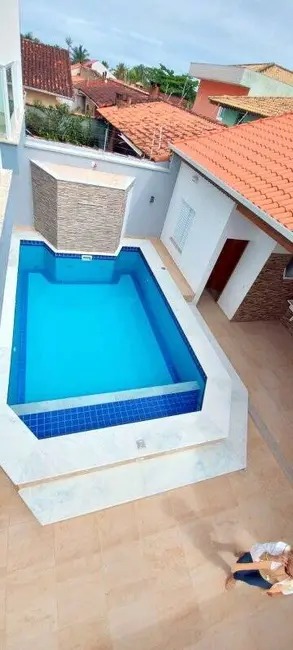 Casa com 4 quartos à venda, 250m2 em Peruibe - SP - imagem 5 Foto 5 de Casa com 4 quartos à venda, 250m2 em Peruibe - SP