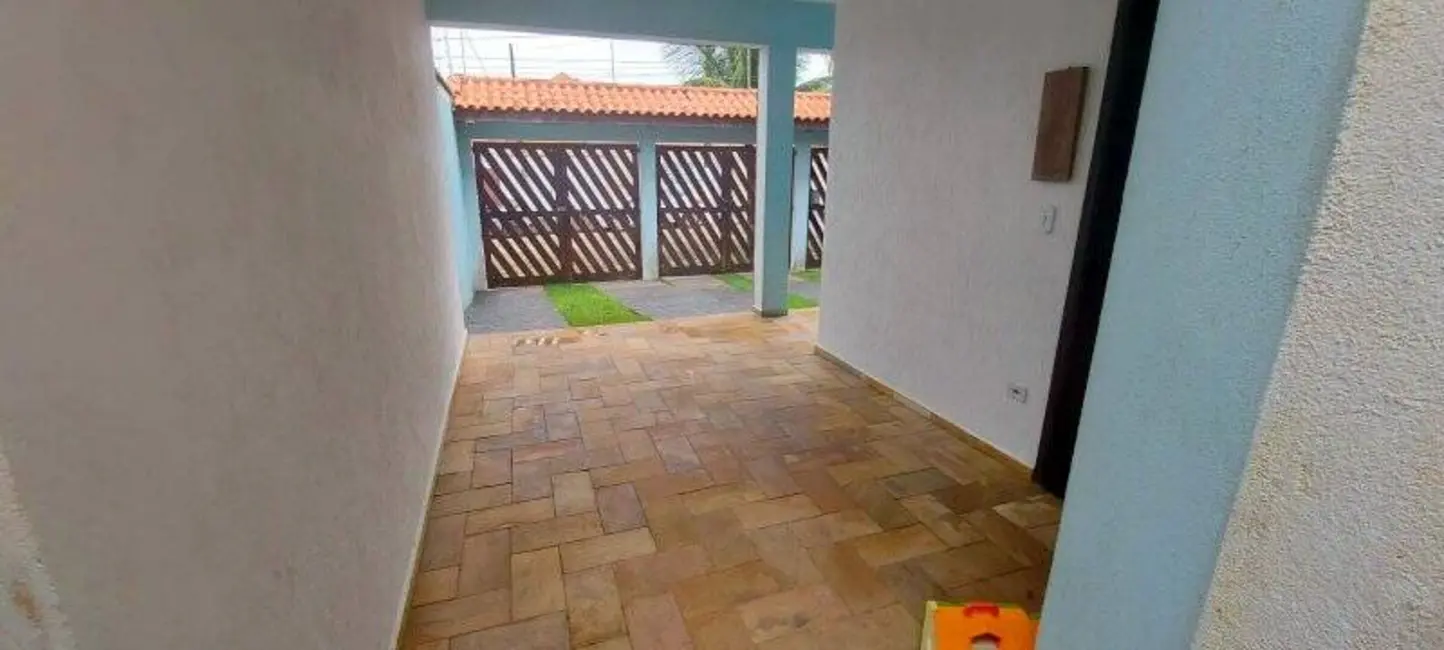 Casa com 4 quartos à venda, 350m2 em Peruibe - SP - imagem 6 Foto 6 de Casa com 4 quartos à venda, 350m2 em Peruibe - SP
