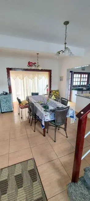 Casa com 3 quartos à venda, 288m2 em Peruibe - SP - imagem 6 Foto 6 de Casa com 3 quartos à venda, 288m2 em Peruibe - SP