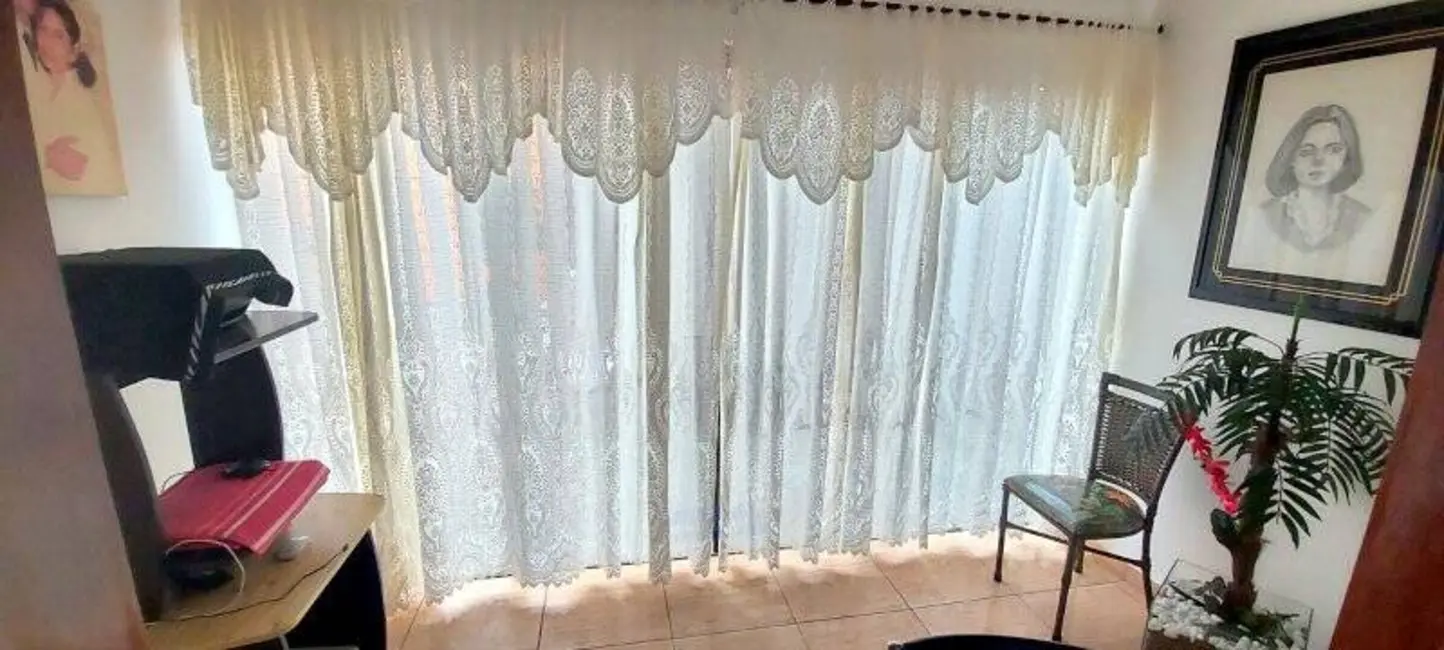 Casa com 3 quartos à venda, 288m2 em Peruibe - SP - imagem 8 Foto 8 de Casa com 3 quartos à venda, 288m2 em Peruibe - SP