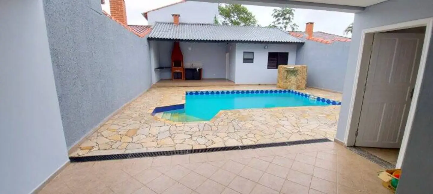 Casa com 5 quartos à venda, 300m2 em Peruibe - SP - imagem 2 Foto 2 de Casa com 5 quartos à venda, 300m2 em Peruibe - SP