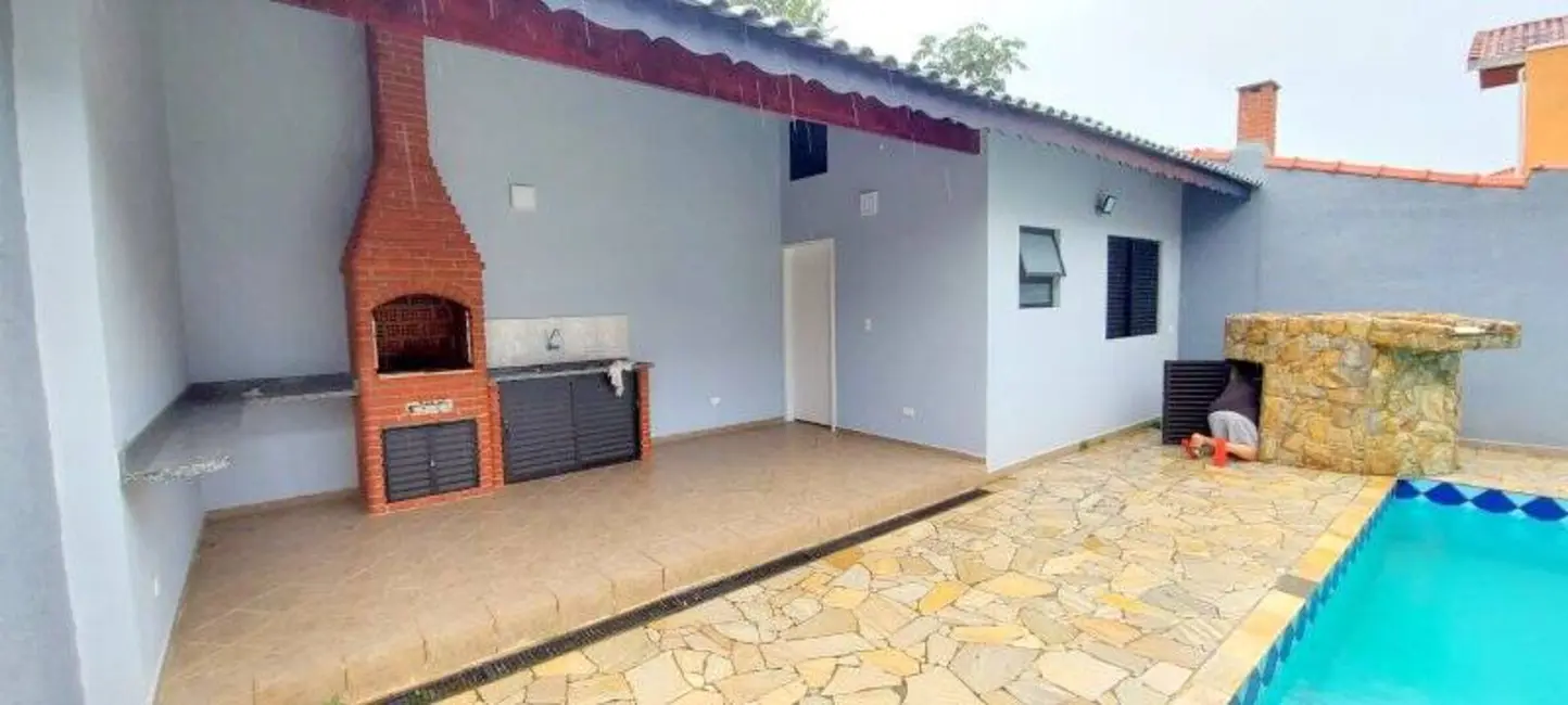 Casa com 5 quartos à venda, 300m2 em Peruibe - SP - imagem 4 Foto 4 de Casa com 5 quartos à venda, 300m2 em Peruibe - SP