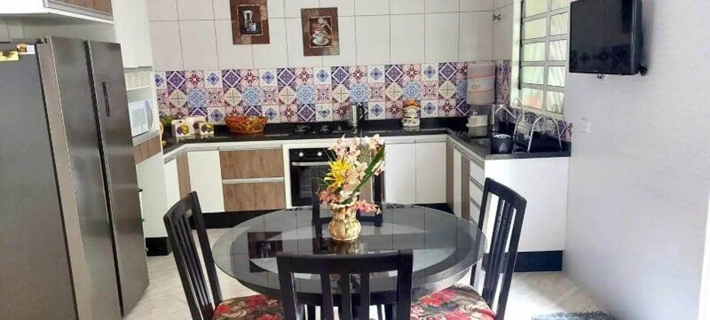 Casa com 4 quartos à venda, 260m2 em Peruibe - SP - imagem 9 Foto 9 de Casa com 4 quartos à venda, 260m2 em Peruibe - SP