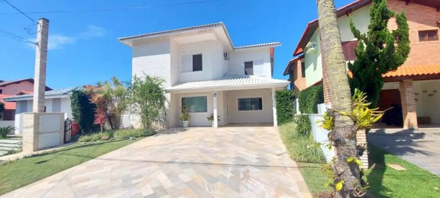 Foto 1 de Casa com 5 quartos à venda e para alugar, 360m2 em Peruibe - SP