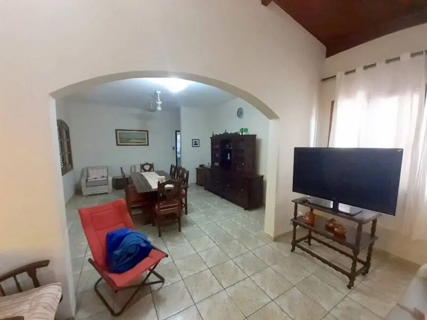 Casa com 5 quartos à venda, 560m2 em Peruibe - SP - imagem 4 Foto 4 de Casa com 5 quartos à venda, 560m2 em Peruibe - SP