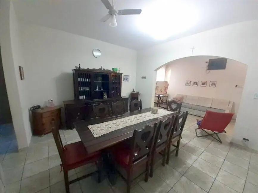 Casa com 5 quartos à venda, 560m2 em Peruibe - SP - imagem 6 Foto 6 de Casa com 5 quartos à venda, 560m2 em Peruibe - SP