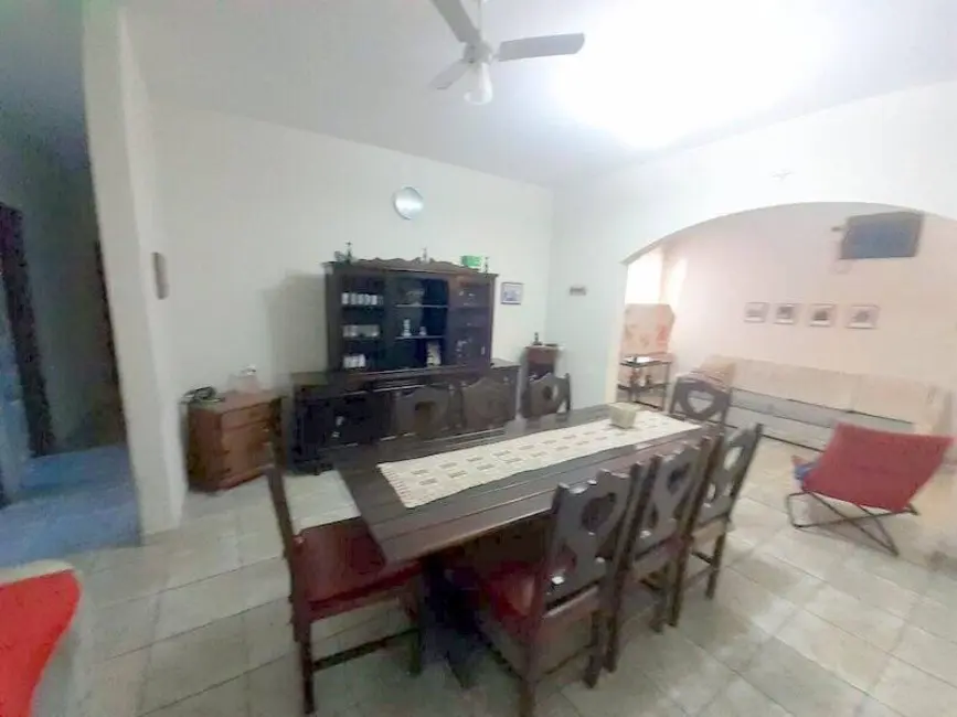 Casa com 5 quartos à venda, 560m2 em Peruibe - SP - imagem 3 Foto 3 de Casa com 5 quartos à venda, 560m2 em Peruibe - SP