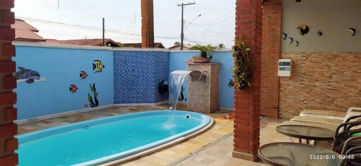 Casa com 3 quartos à venda, 250m2 em Peruibe - SP - imagem 1 Foto 1 de Casa com 3 quartos à venda, 250m2 em Peruibe - SP