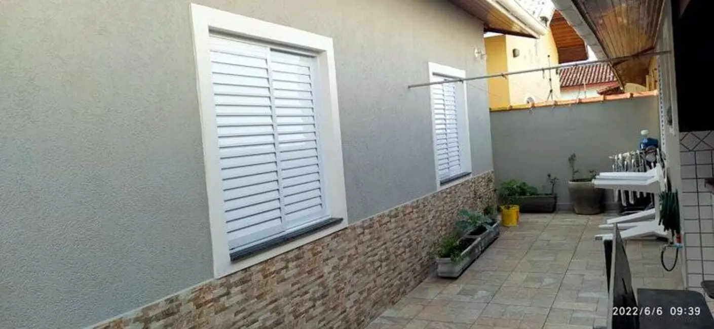 Casa com 3 quartos à venda, 250m2 em Peruibe - SP - imagem 8 Foto 8 de Casa com 3 quartos à venda, 250m2 em Peruibe - SP