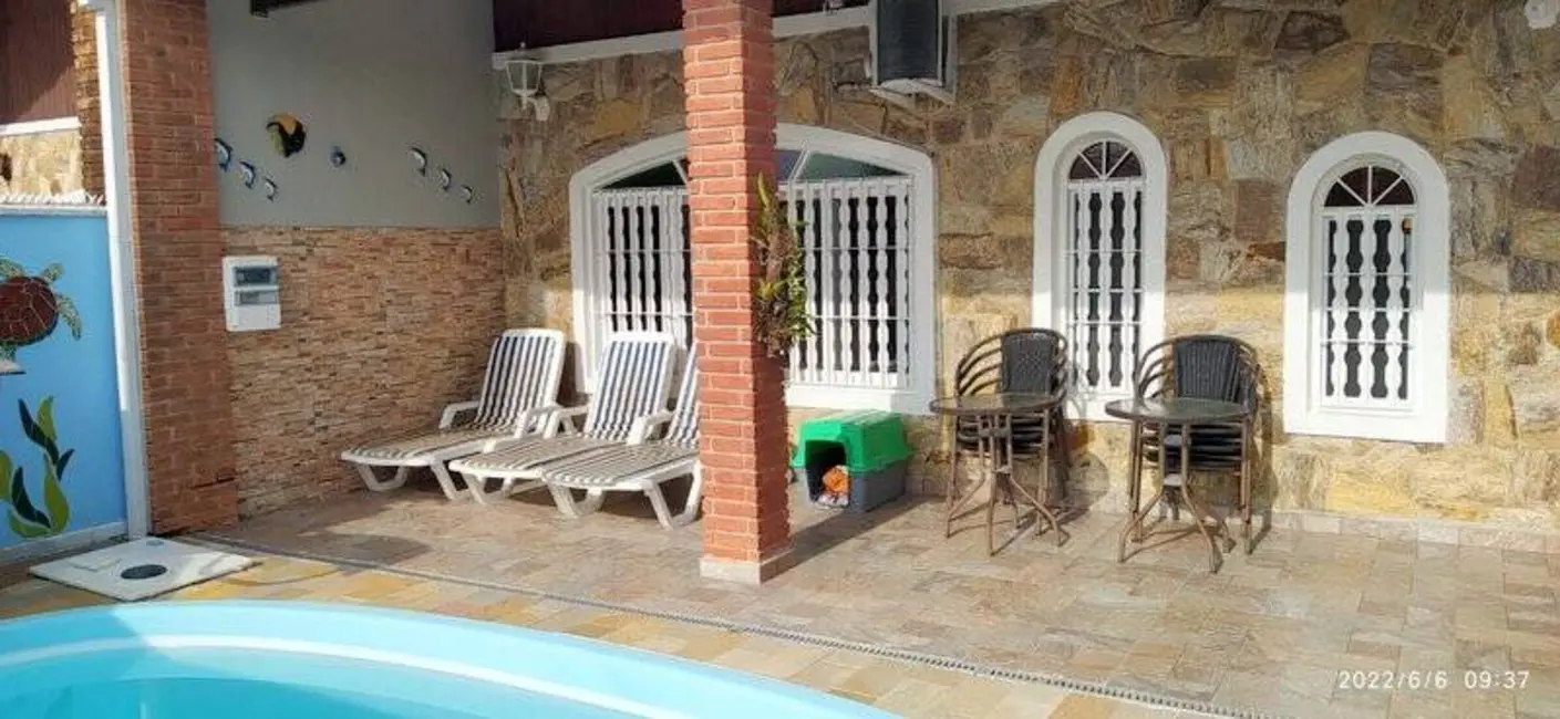 Casa com 3 quartos à venda, 250m2 em Peruibe - SP - imagem 4 Foto 4 de Casa com 3 quartos à venda, 250m2 em Peruibe - SP