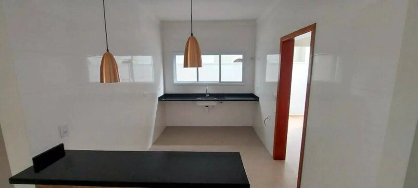 Casa com 3 quartos à venda, 250m2 em Peruibe - SP - imagem 8 Foto 8 de Casa com 3 quartos à venda, 250m2 em Peruibe - SP