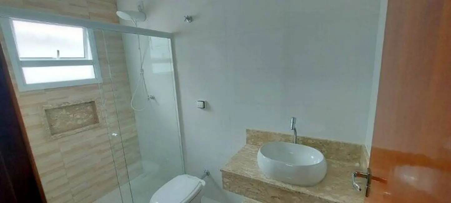 Casa com 3 quartos à venda, 250m2 em Peruibe - SP - imagem 9 Foto 9 de Casa com 3 quartos à venda, 250m2 em Peruibe - SP