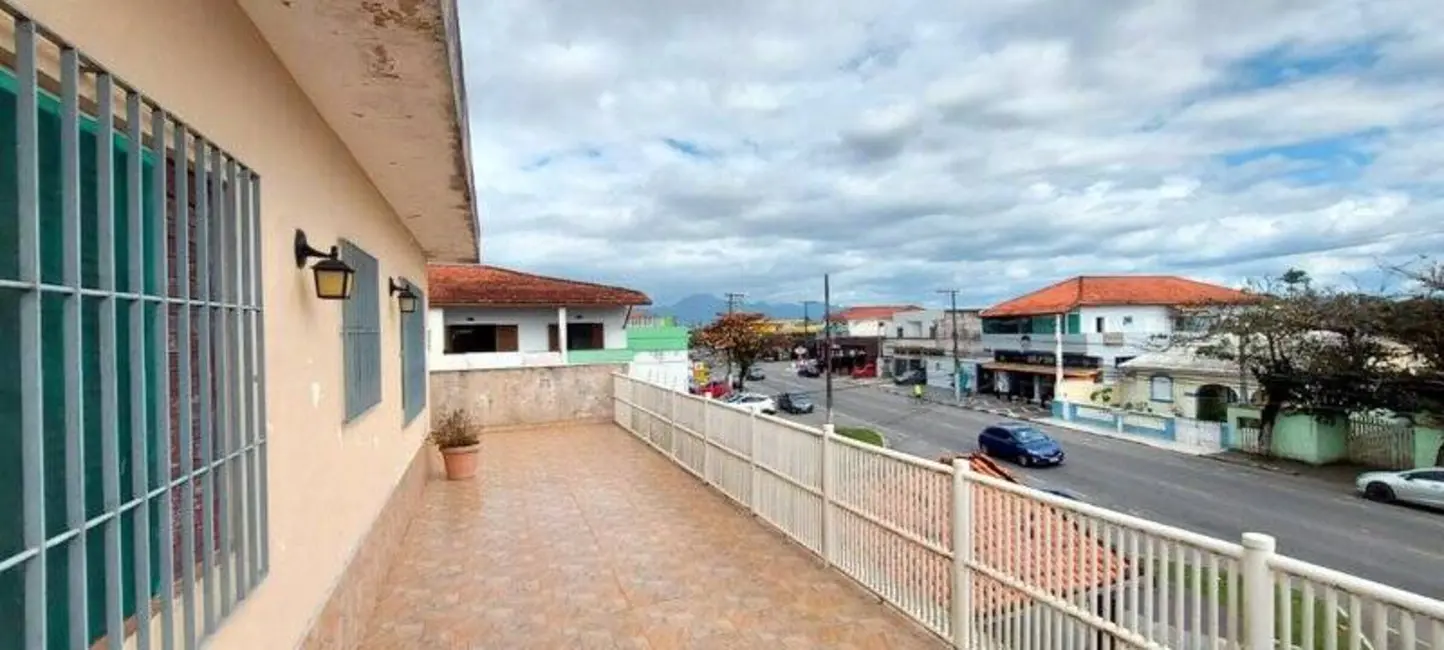 Apartamento com 2 quartos à venda em Peruibe - SP - imagem 2 Foto 2 de Apartamento com 2 quartos à venda em Peruibe - SP