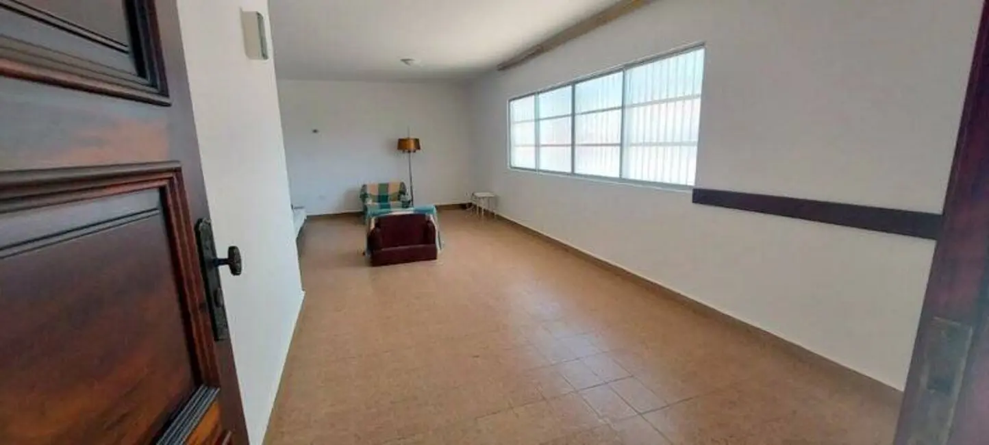 Foto 4 de Casa com 4 quartos à venda, 300m2 em Peruibe - SP