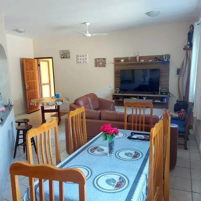 Casa com 3 quartos à venda, 360m2 em Peruibe - SP - imagem 9 Foto 9 de Casa com 3 quartos à venda, 360m2 em Peruibe - SP