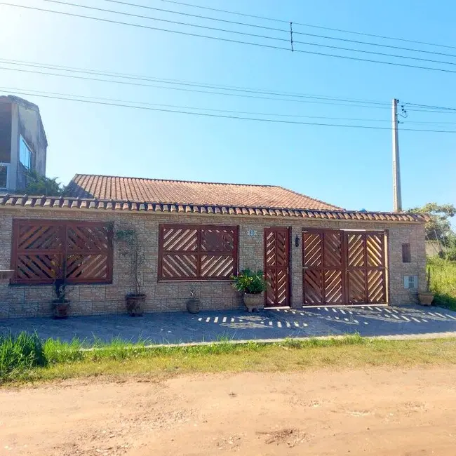Foto 2 de Casa com 3 quartos à venda, 360m2 em Peruibe - SP