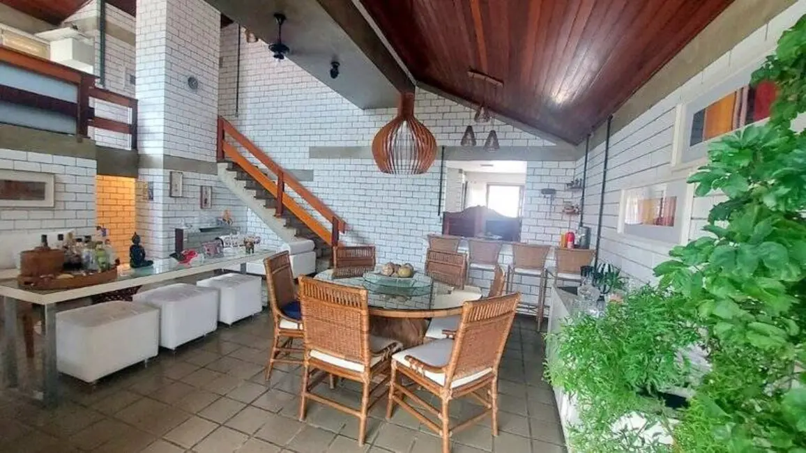 Casa com 5 quartos à venda, 600m2 em Peruibe - SP - imagem 3 Foto 3 de Casa com 5 quartos à venda, 600m2 em Peruibe - SP