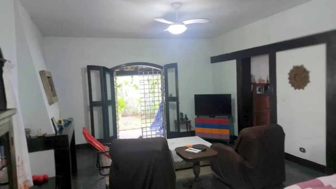 Casa com 3 quartos à venda, 532m2 em Peruibe - SP - imagem 4 Foto 4 de Casa com 3 quartos à venda, 532m2 em Peruibe - SP