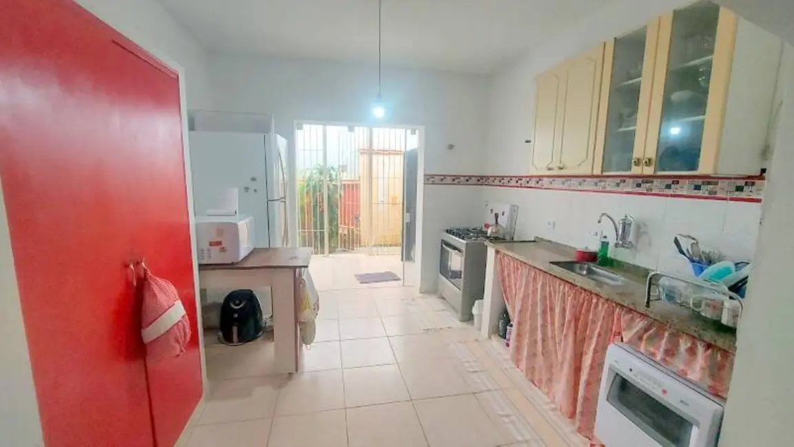 Casa com 3 quartos à venda, 532m2 em Peruibe - SP - imagem 8 Foto 8 de Casa com 3 quartos à venda, 532m2 em Peruibe - SP