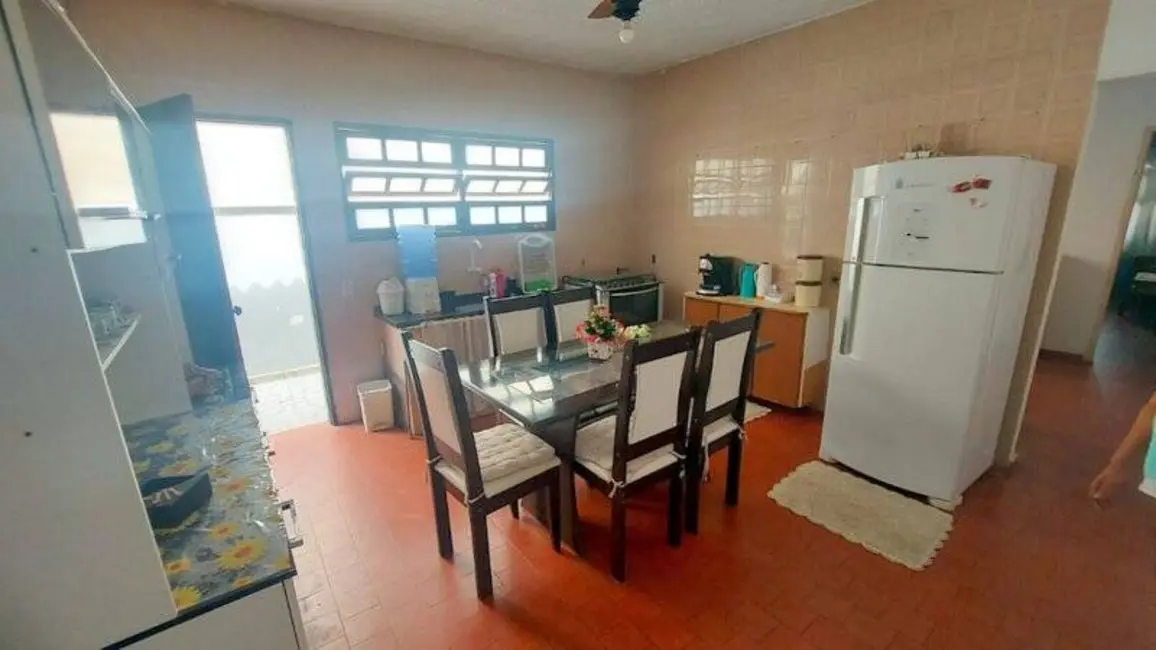 Casa com 2 quartos à venda, 180m2 em Peruibe - SP - imagem 9 Foto 9 de Casa com 2 quartos à venda, 180m2 em Peruibe - SP