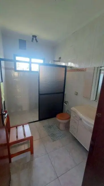 Casa com 3 quartos à venda, 360m2 em Peruibe - SP - imagem 8 Foto 8 de Casa com 3 quartos à venda, 360m2 em Peruibe - SP