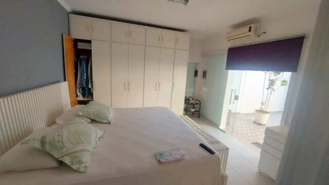 Casa com 3 quartos à venda, 250m2 em Peruibe - SP - imagem 5 Foto 5 de Casa com 3 quartos à venda, 250m2 em Peruibe - SP
