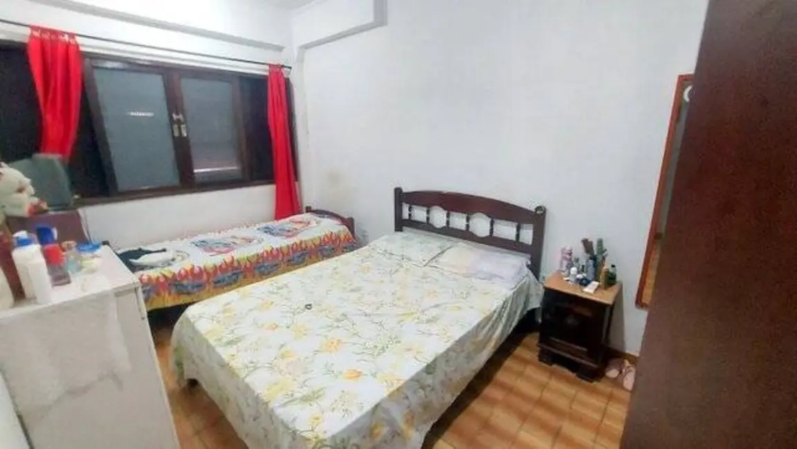 Casa com 1 quarto à venda, 230m2 em Centro, Peruibe - SP - imagem 5 Foto 5 de Casa com 1 quarto à venda, 230m2 em Centro, Peruibe - SP