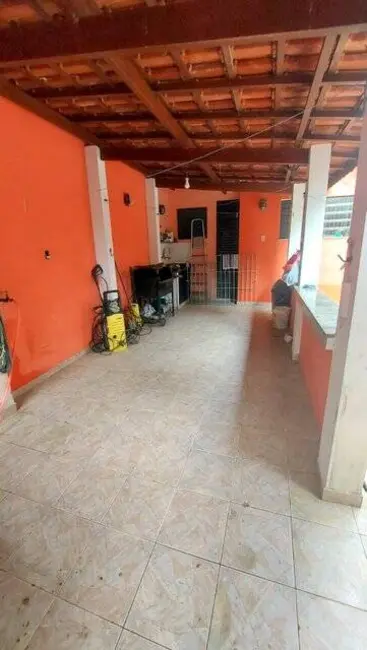 Casa com 1 quarto à venda, 230m2 em Centro, Peruibe - SP - imagem 8 Foto 8 de Casa com 1 quarto à venda, 230m2 em Centro, Peruibe - SP