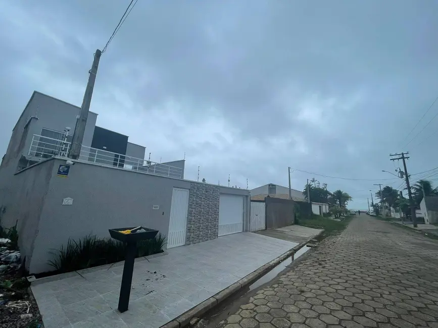 Foto 2 de Casa com 4 quartos à venda, 350m2 em Peruibe - SP