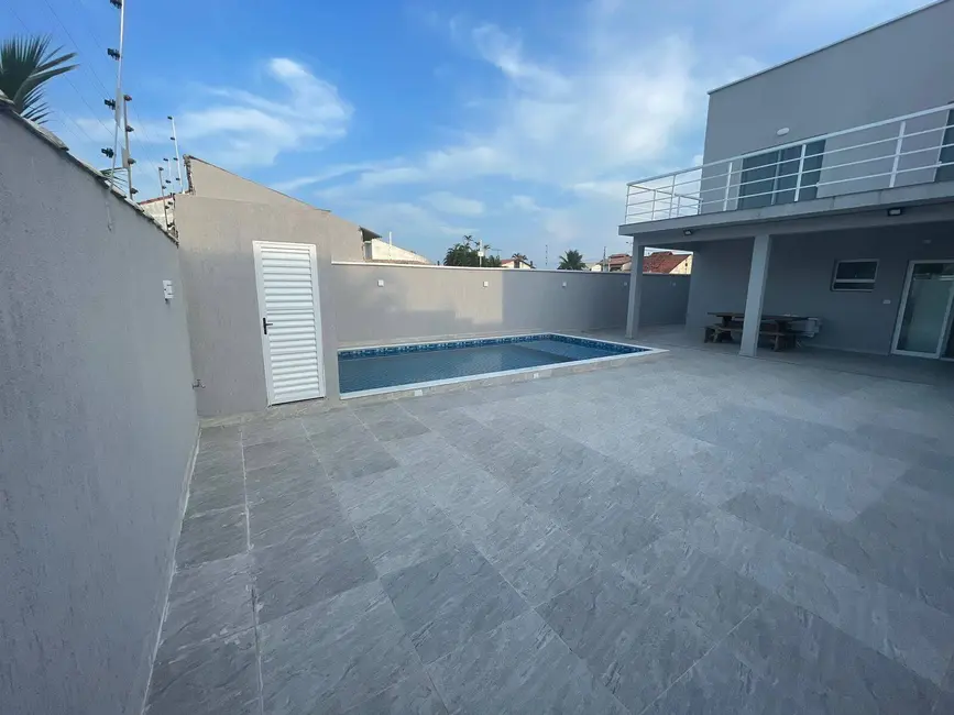 Casa com 4 quartos à venda, 350m2 em Peruibe - SP - imagem 6 Foto 6 de Casa com 4 quartos à venda, 350m2 em Peruibe - SP
