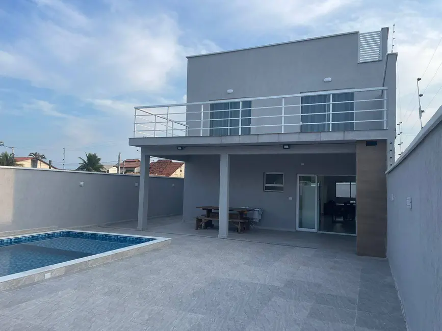 Casa com 4 quartos à venda, 350m2 em Peruibe - SP - imagem 8 Foto 8 de Casa com 4 quartos à venda, 350m2 em Peruibe - SP