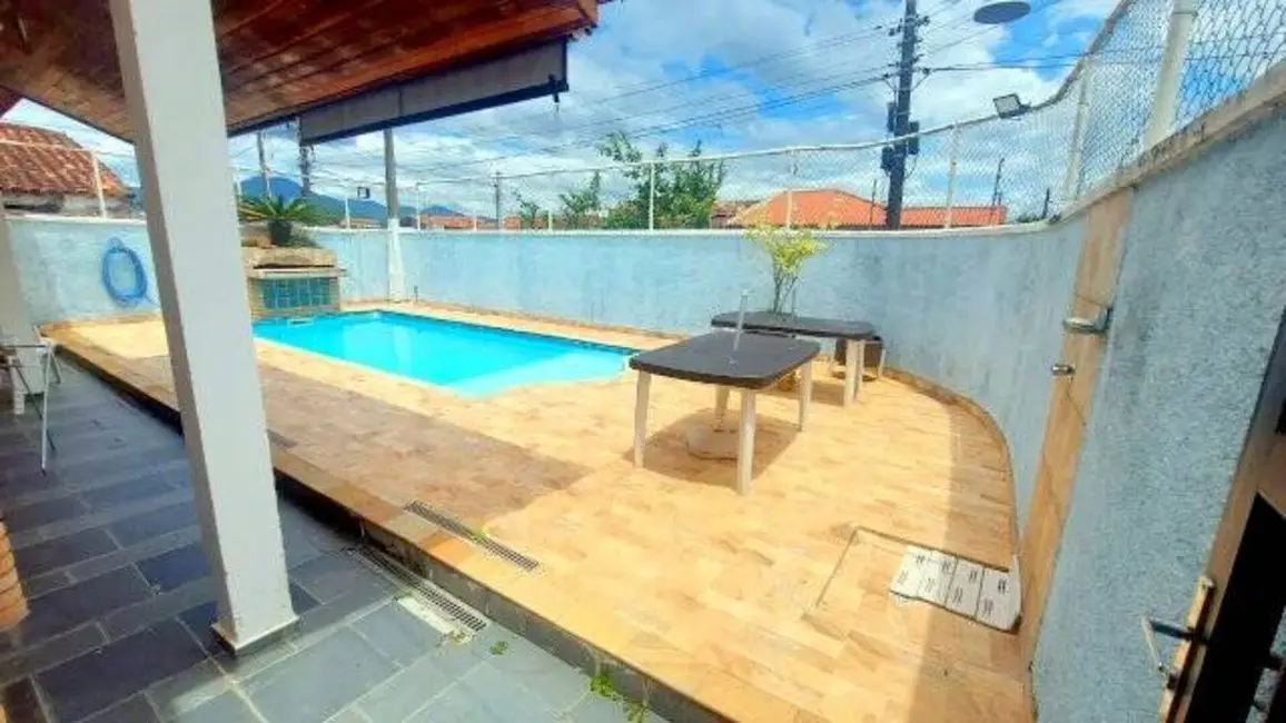Foto 2 de Casa com 4 quartos à venda, 283m2 em Peruibe - SP