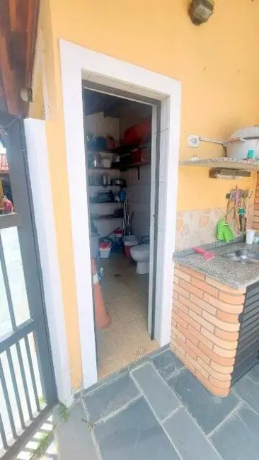 Casa com 4 quartos à venda, 283m2 em Peruibe - SP - imagem 3 Foto 3 de Casa com 4 quartos à venda, 283m2 em Peruibe - SP