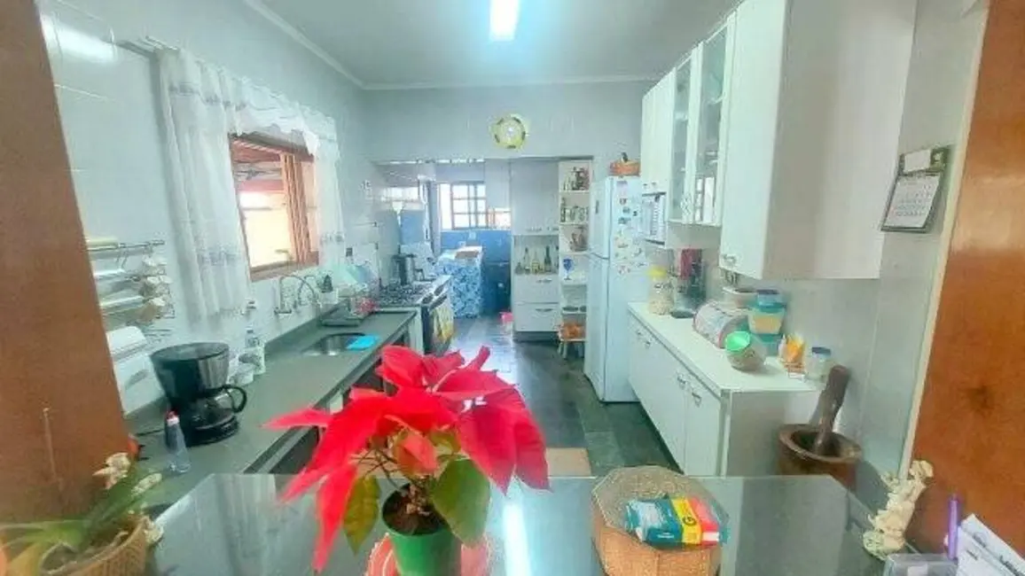 Casa com 4 quartos à venda, 283m2 em Peruibe - SP - imagem 4 Foto 4 de Casa com 4 quartos à venda, 283m2 em Peruibe - SP