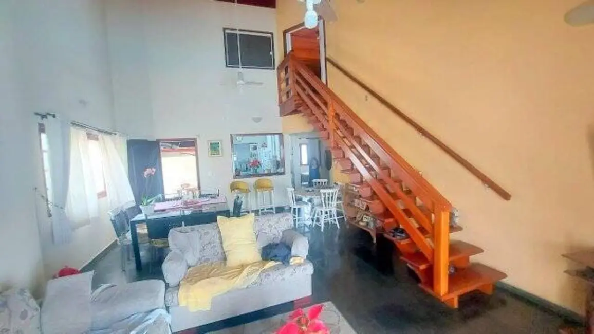 Casa com 4 quartos à venda, 283m2 em Peruibe - SP - imagem 9 Foto 9 de Casa com 4 quartos à venda, 283m2 em Peruibe - SP