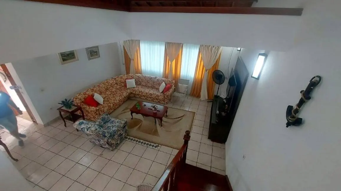 Casa com 4 quartos à venda, 300m2 em Peruibe - SP - imagem 6 Foto 6 de Casa com 4 quartos à venda, 300m2 em Peruibe - SP
