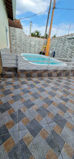 Casa com 3 quartos à venda e para alugar, 250m2 em Peruibe - SP - imagem 3 Foto 3 de Casa com 3 quartos à venda e para alugar, 250m2 em Peruibe - SP