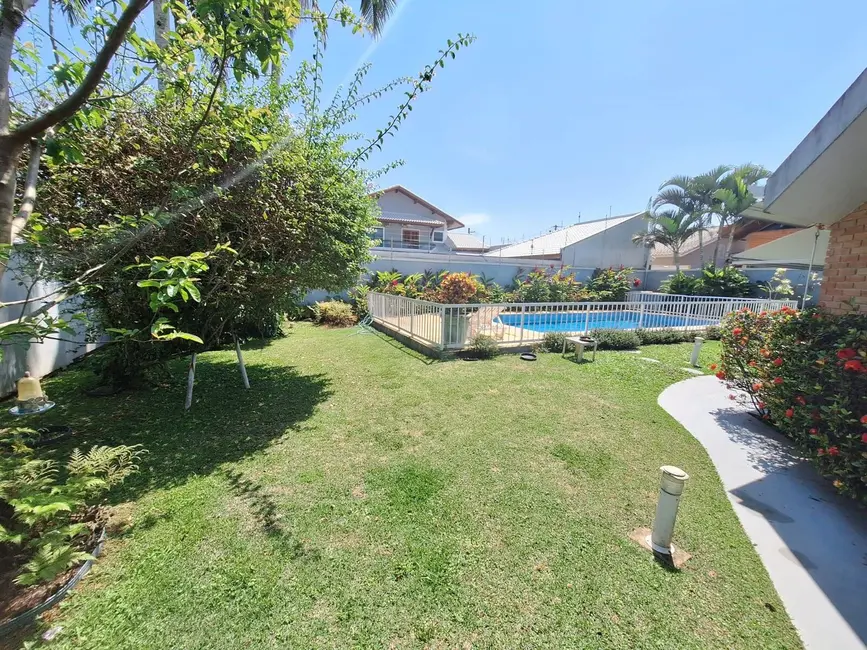 Casa com 4 quartos à venda, 780m2 em Peruibe - SP - imagem 3 Foto 3 de Casa com 4 quartos à venda, 780m2 em Peruibe - SP