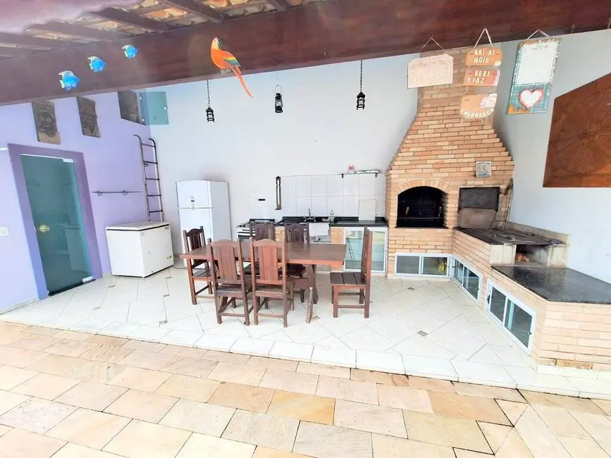 Casa com 4 quartos à venda, 363m2 em Peruibe - SP - imagem 4 Foto 4 de Casa com 4 quartos à venda, 363m2 em Peruibe - SP