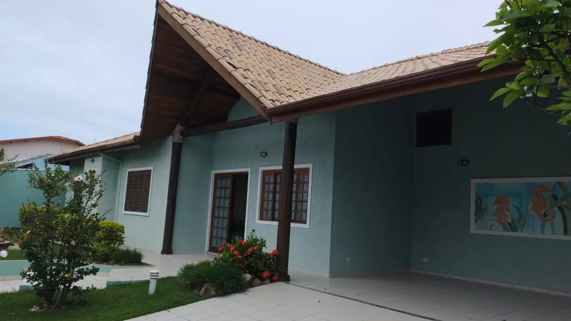 Casa com 3 quartos à venda, 537m2 em Peruibe - SP - imagem 3 Foto 3 de Casa com 3 quartos à venda, 537m2 em Peruibe - SP