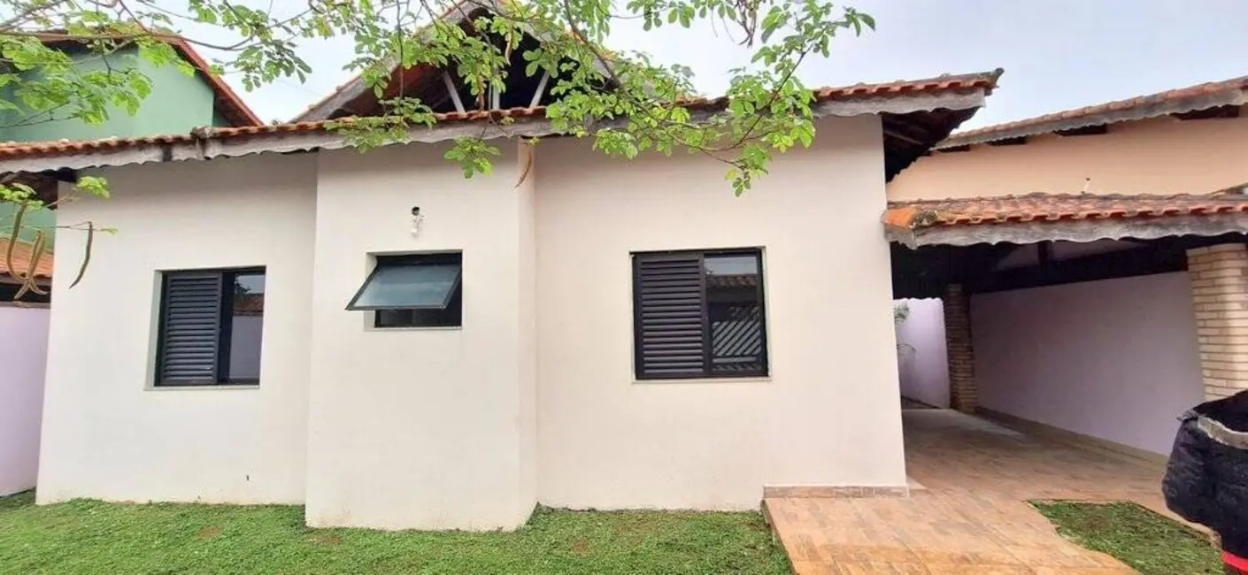 Foto 1 de Casa com 4 quartos à venda, 360m2 em Peruibe - SP