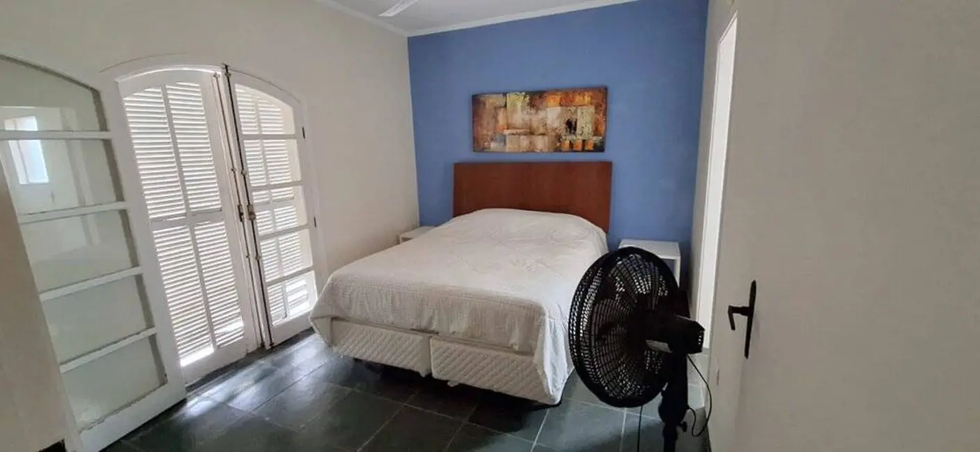 Casa com 4 quartos à venda, 360m2 em Peruibe - SP - imagem 9 Foto 9 de Casa com 4 quartos à venda, 360m2 em Peruibe - SP