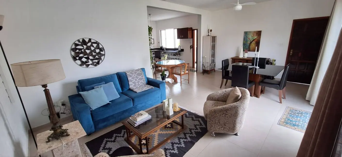 Casa com 4 quartos à venda, 320m2 em Peruibe - SP - imagem 4 Foto 4 de Casa com 4 quartos à venda, 320m2 em Peruibe - SP