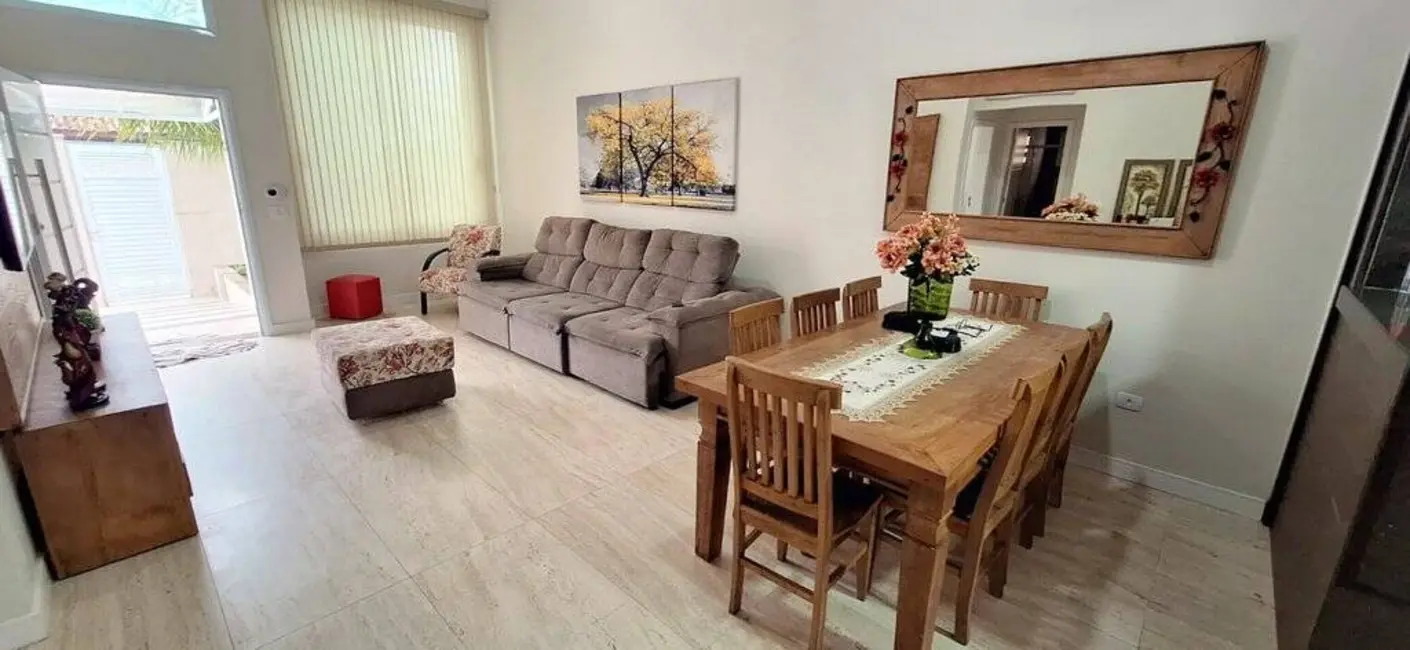 Casa com 3 quartos à venda, 250m2 em Peruibe - SP - imagem 4 Foto 4 de Casa com 3 quartos à venda, 250m2 em Peruibe - SP