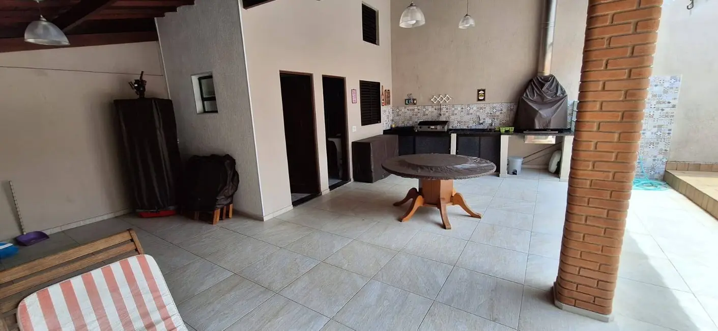 Casa com 4 quartos à venda, 368m2 em Peruibe - SP - imagem 8 Foto 8 de Casa com 4 quartos à venda, 368m2 em Peruibe - SP