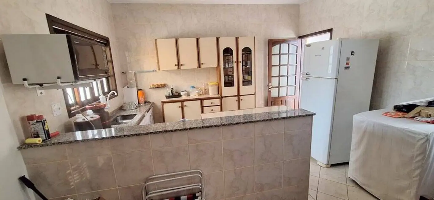 Foto 4 de Casa com 3 quartos à venda, 266m2 em Peruibe - SP