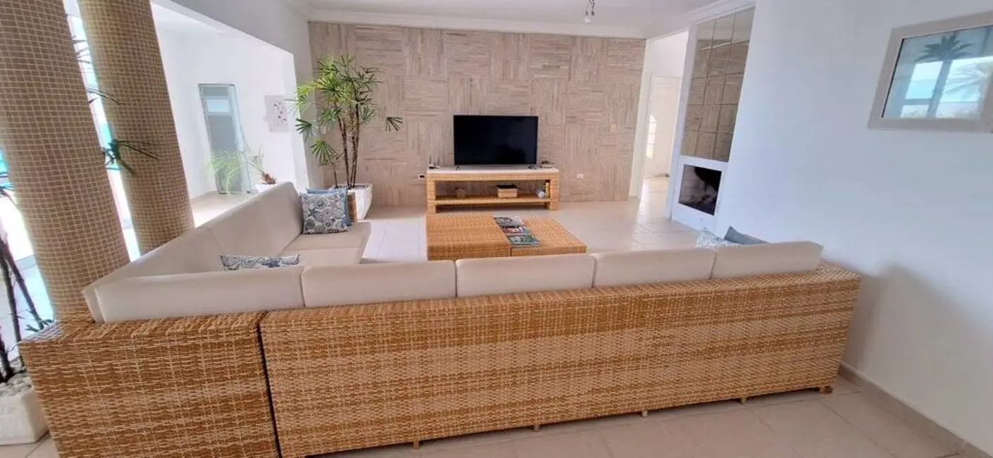 Casa com 7 quartos à venda, 823m2 em Peruibe - SP - imagem 9 Foto 9 de Casa com 7 quartos à venda, 823m2 em Peruibe - SP