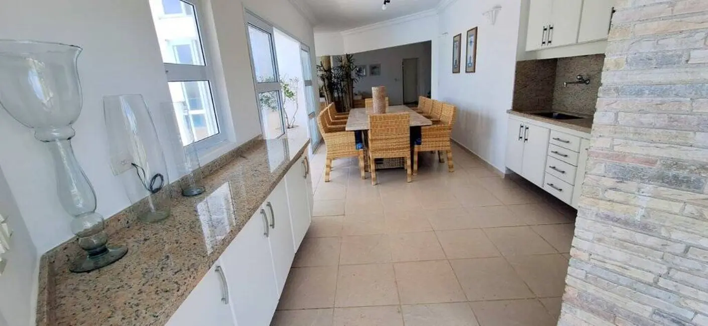 Casa com 7 quartos à venda, 823m2 em Peruibe - SP - imagem 8 Foto 8 de Casa com 7 quartos à venda, 823m2 em Peruibe - SP