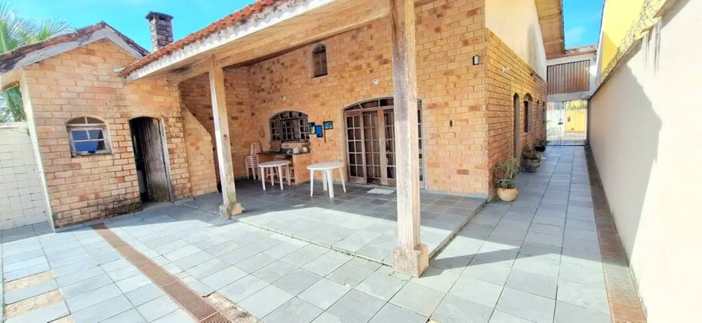 Foto 6 de Casa com 3 quartos à venda, 350m2 em Peruibe - SP