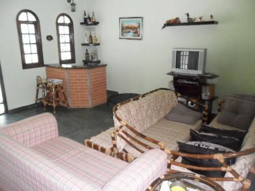 Casa com 4 quartos à venda em Peruibe - SP - imagem 4 Foto 4 de Casa com 4 quartos à venda em Peruibe - SP
